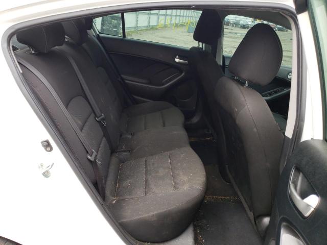 Photo 6 from auction – 2017 KIA FORTE LX with VIN 3KPFK4A79HE082823