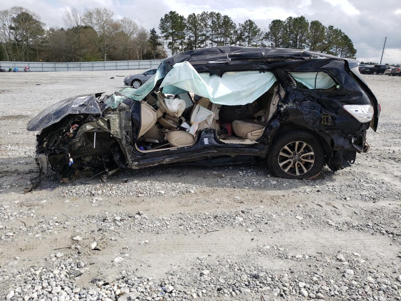 Photo 9 from auction – 2015 NISSAN PATHFINDER with VIN 5N1AR2MN1FC716520