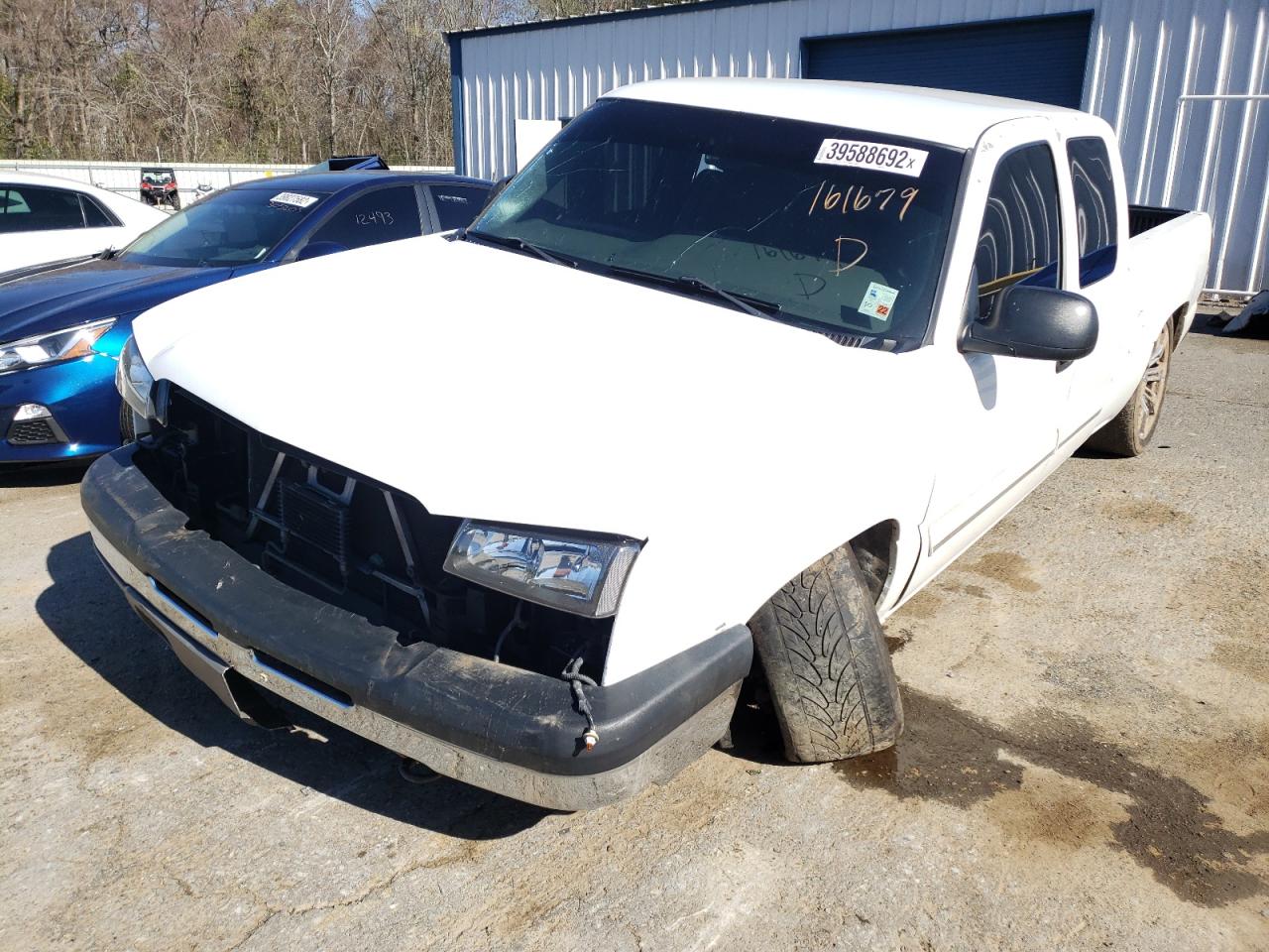 Photo 2 from auction – 2004 CHEVROLET SILVERADO with VIN 2GCEC19T741161679