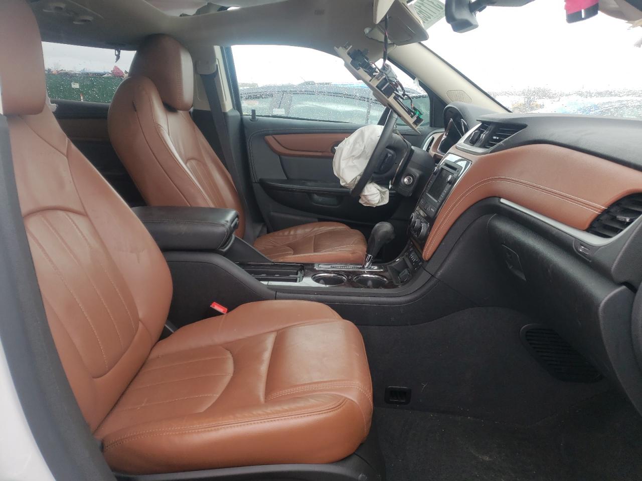 Photo 5 from auction – 2017 CHEVROLET TRAVERSE P with VIN 1GNKRJKD6HJ266057