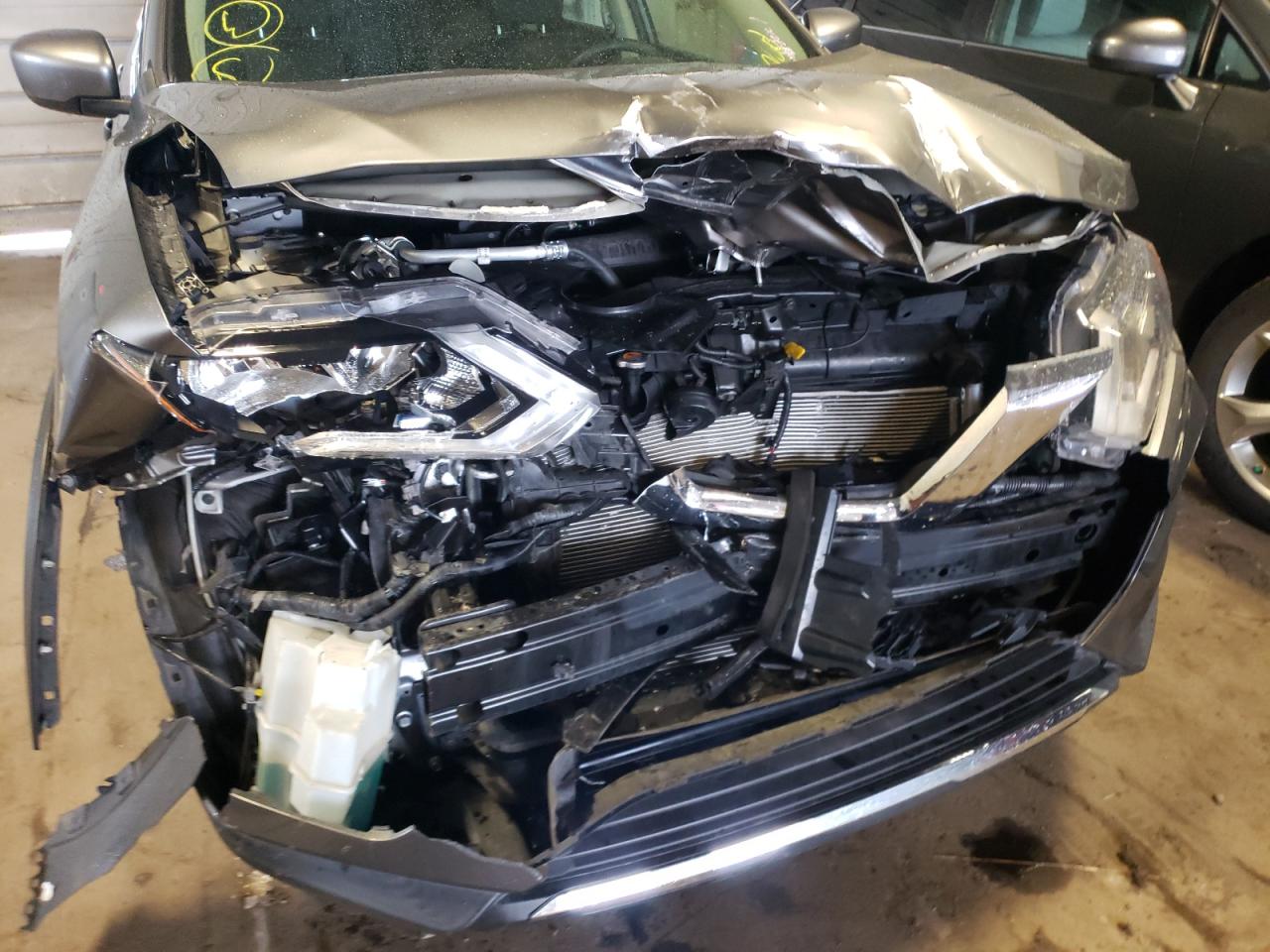 Photo 9 from auction – 2017 NISSAN ROGUE S with VIN KNMAT2MV0HP568149