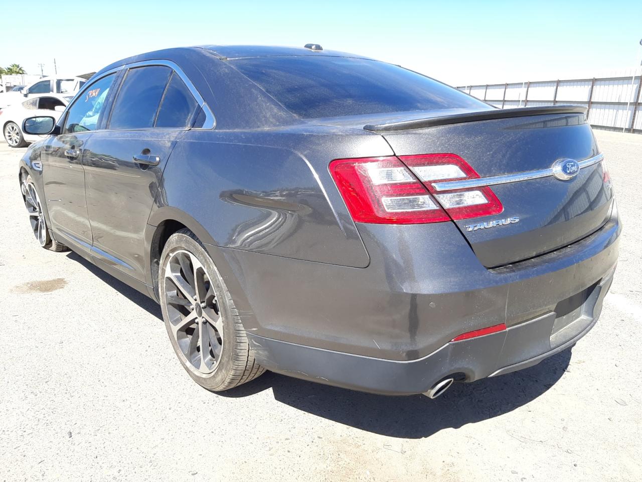 Photo 3 from auction – 2015 FORD TAURUS SEL with VIN 1FAHP2E81FG169846
