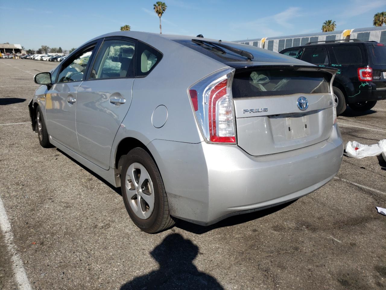 Photo 3 from auction – 2015 TOYOTA PRIUS with VIN JTDKN3DU1F2003236