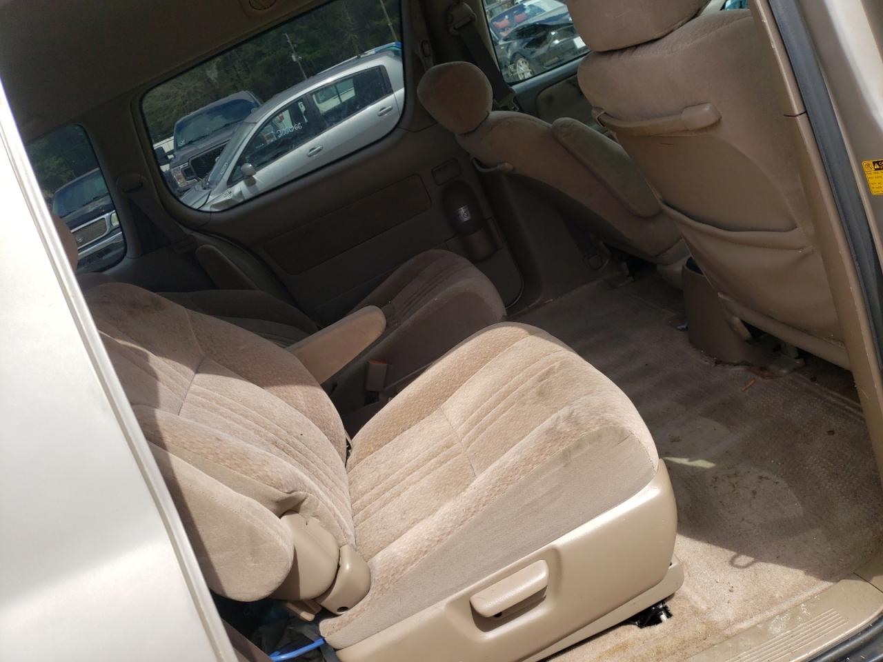 Photo 6 from auction – 2003 TOYOTA SIENNA CE with VIN 4T3ZF19C13U553006