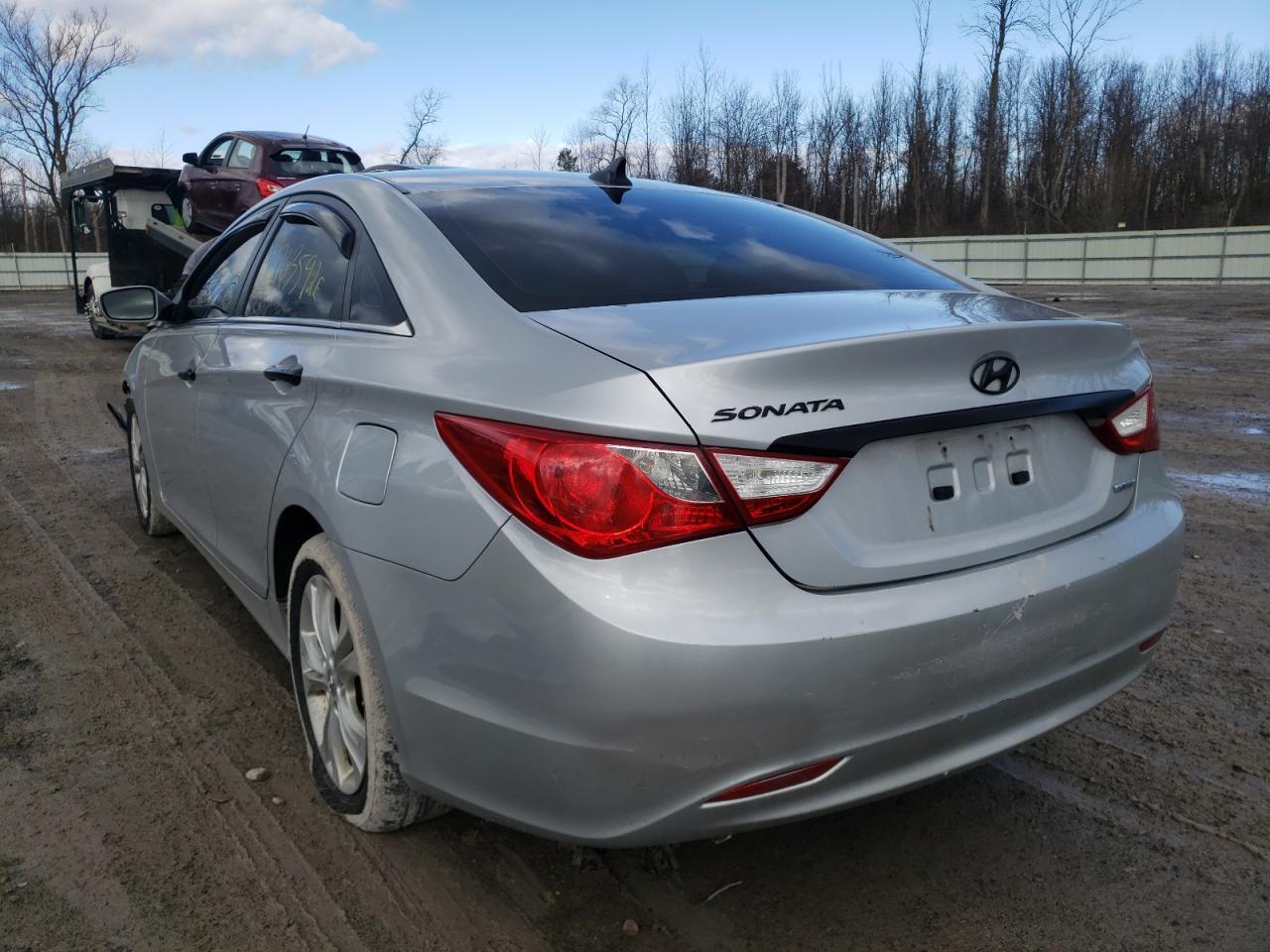 Photo 3 from auction – 2011 HYUNDAI SONATA SE with VIN 5NPEC4AC9BH023991
