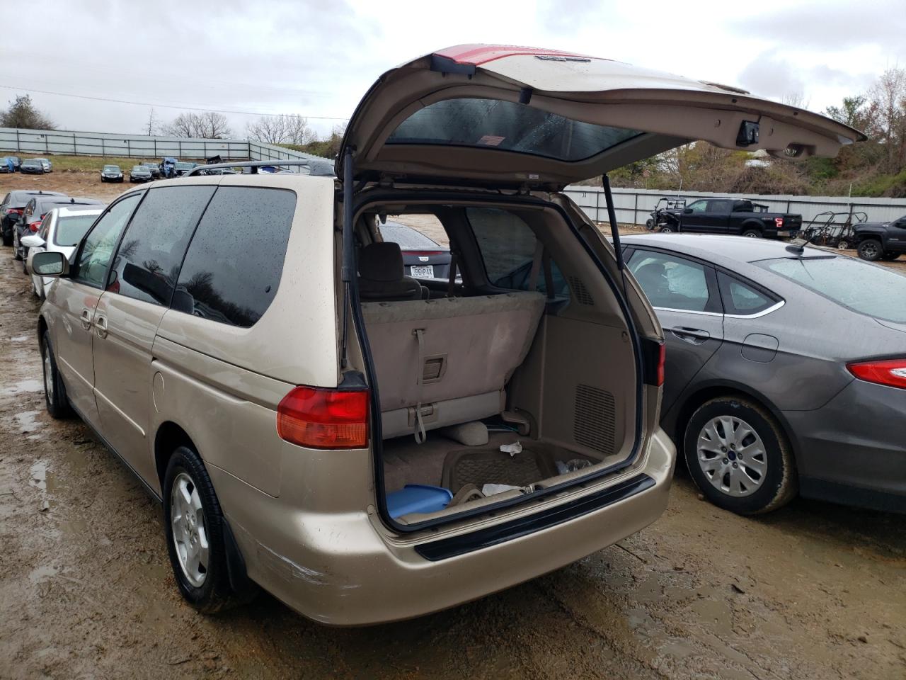 Photo 3 from auction – 2001 HONDA ODYSSEY EX with VIN 2HKRL18641H579947