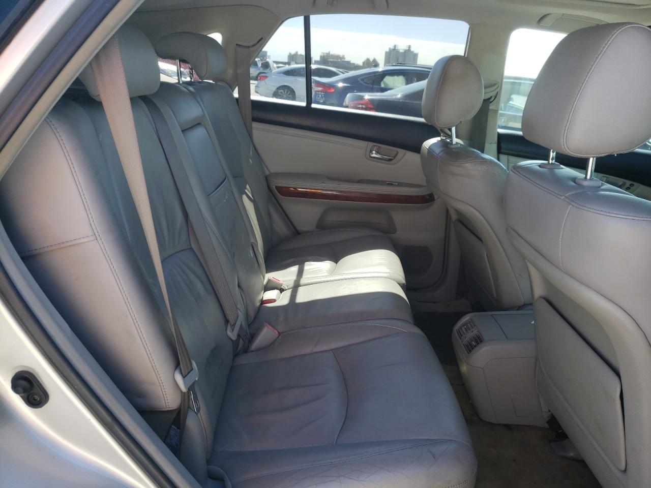 Photo 6 from auction – 2006 LEXUS RX 330 with VIN JTJGA31U160060910