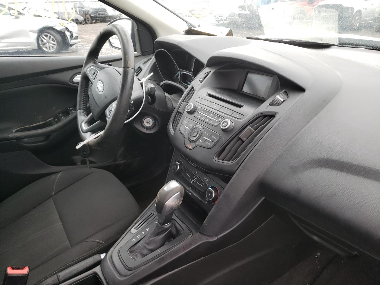 Photo 9 from auction – 2016 FORD FOCUS SE with VIN 1FADP3F24GL400987