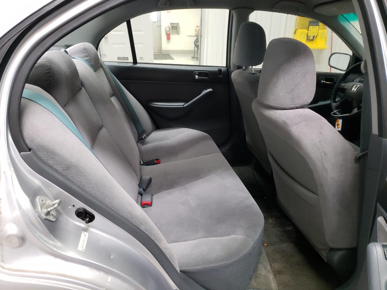 Photo 6 from auction – 2002 HONDA CIVIC LX with VIN 1HGES16512L044830