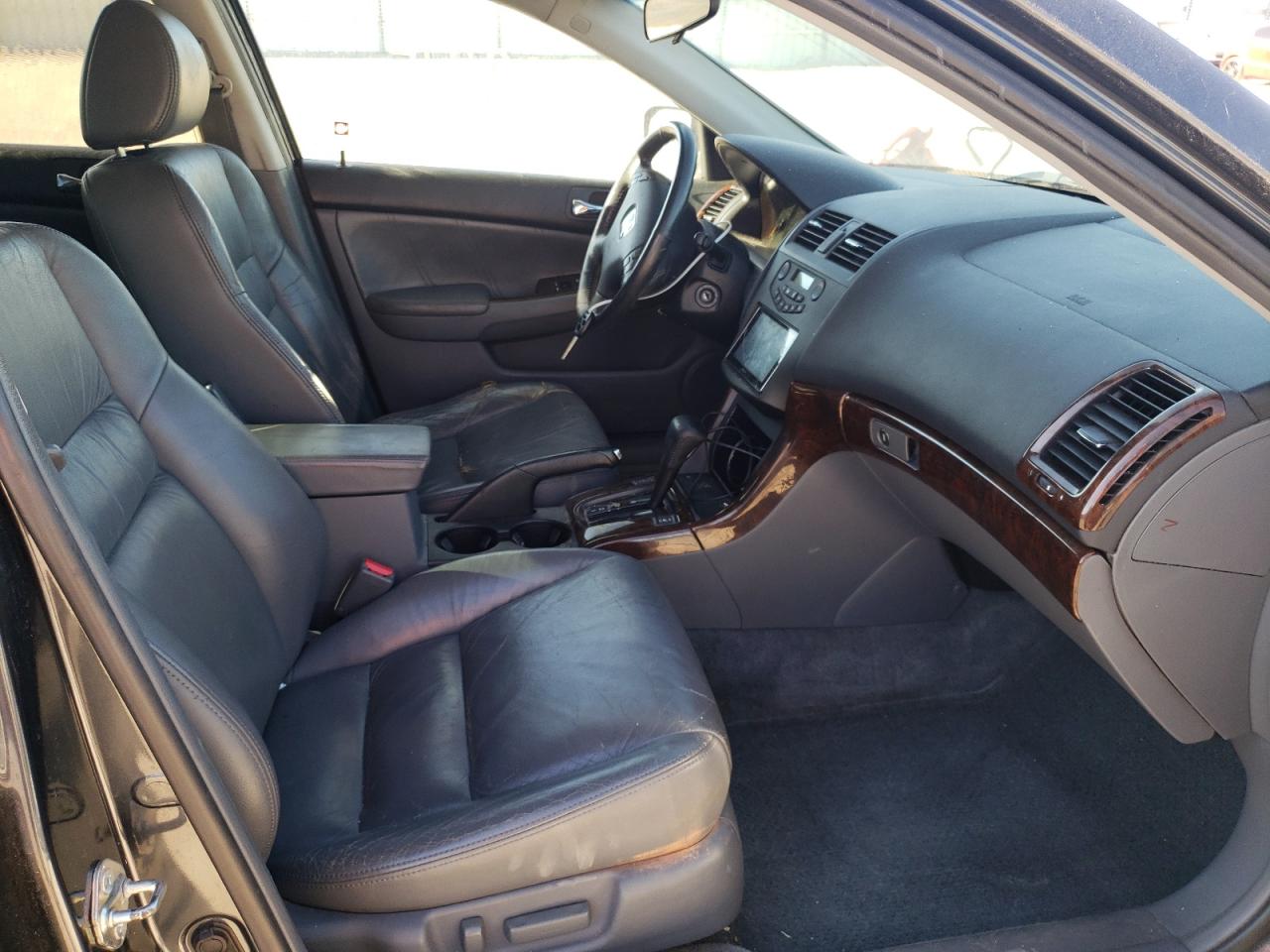 Photo 5 from auction – 2004 HONDA ACCORD EX with VIN 1HGCM66544A014203