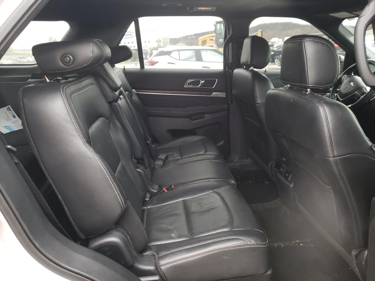 Photo 6 from auction – 2017 FORD EXPLORER L with VIN 1FM5K7F88HGC38165