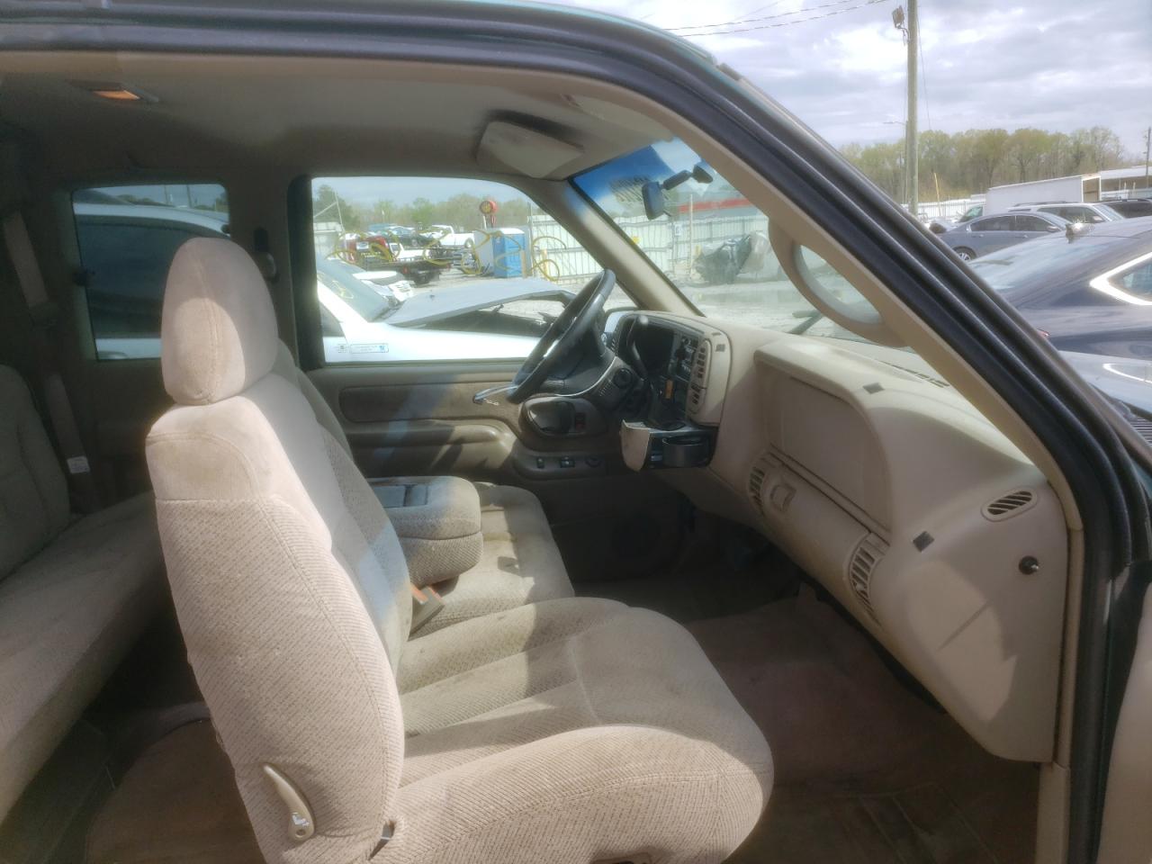 Photo 5 from auction – 1998 CHEVROLET GMT-400 C1 with VIN 2GCEC19R3W1218127