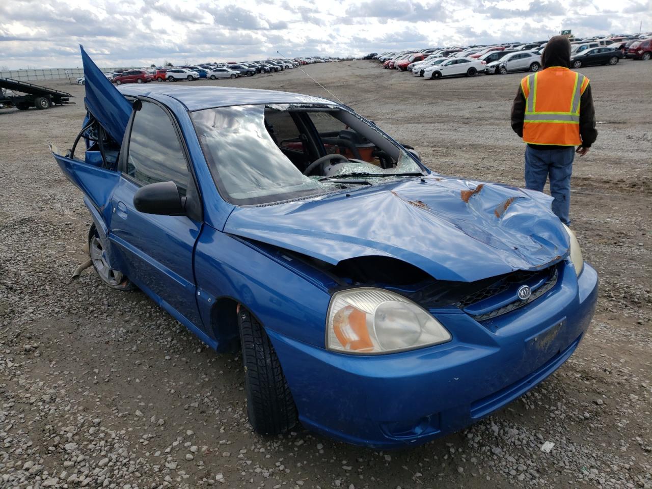 KIA RIO CINCO 2004 with VIN KNADC165X46225818 - Photo from auction