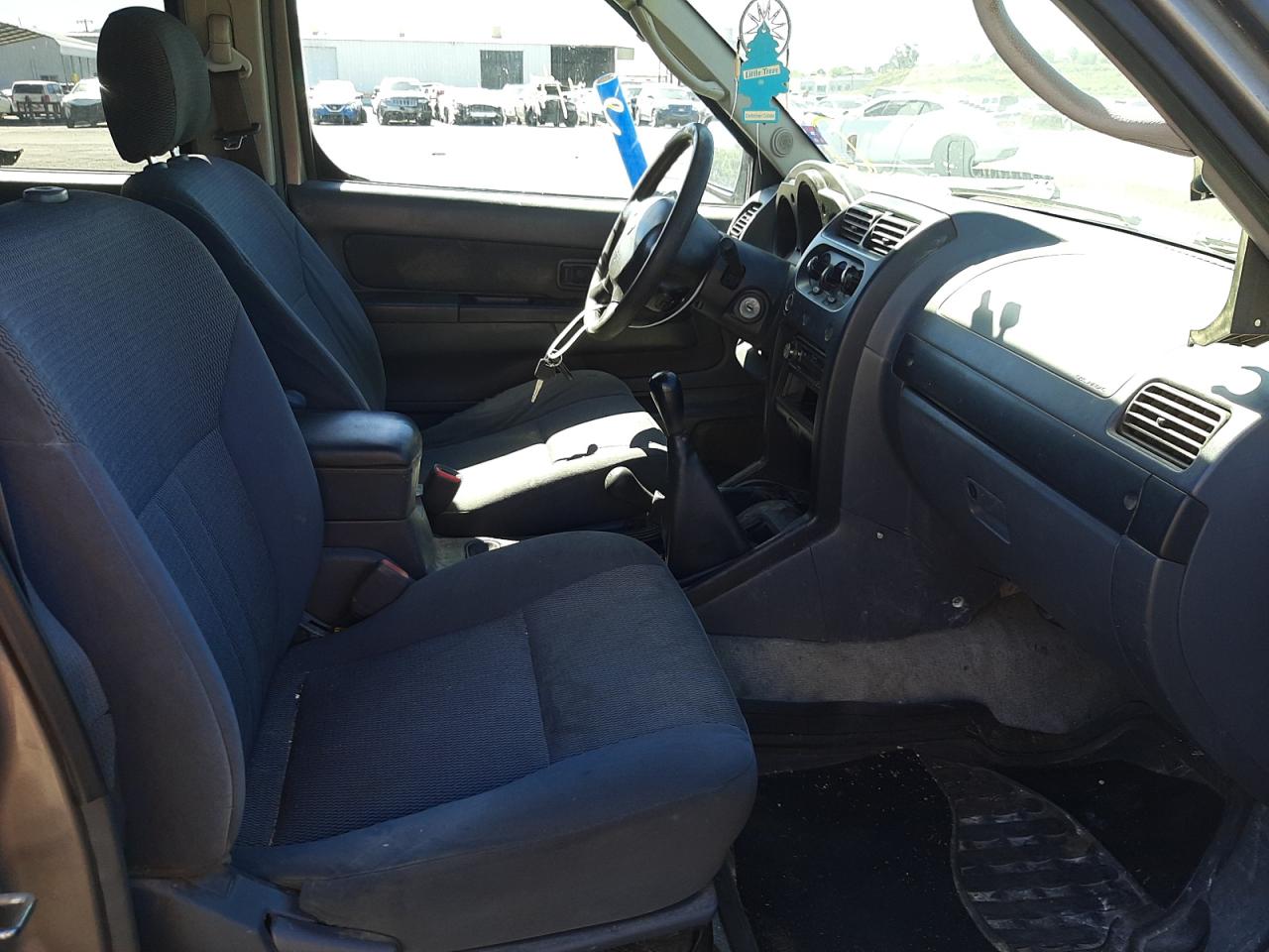 Photo 5 from auction – 2004 NISSAN FRONTIER C with VIN 1N6ED29Y14C408507