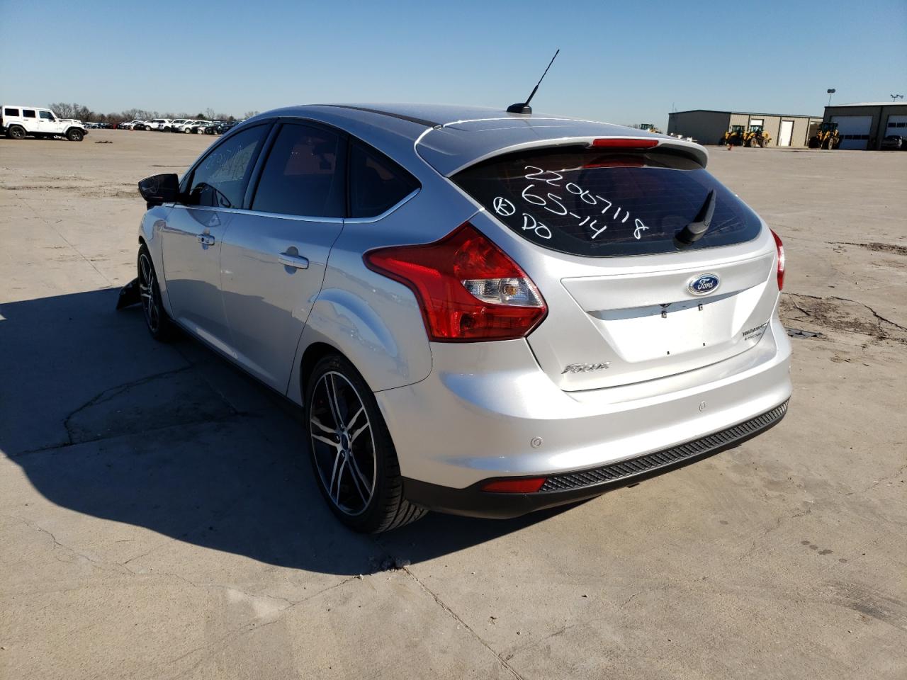 Photo 3 from auction – 2014 FORD FOCUS TITA with VIN 1FADP3N28EL195740