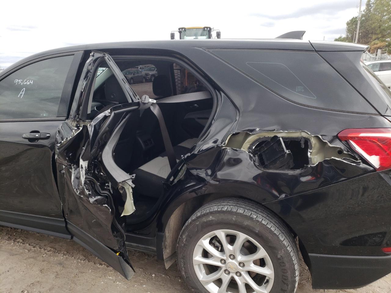 Photo 9 from auction – 2018 CHEVROLET EQUINOX LS with VIN 2GNAXHEV7J6264738