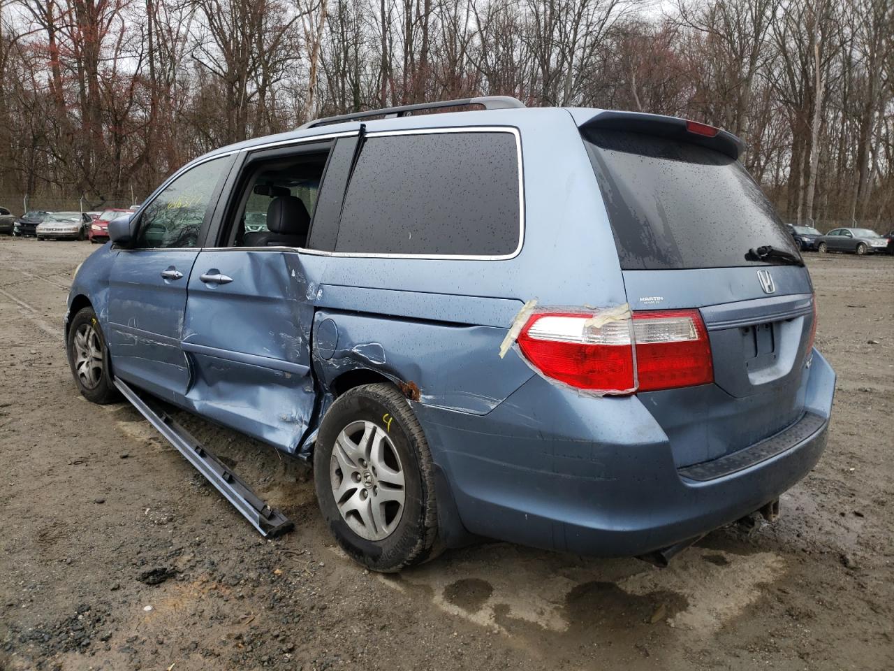 Photo 3 from auction – 2005 HONDA ODYSSEY EX with VIN 5FNRL387X5B098612
