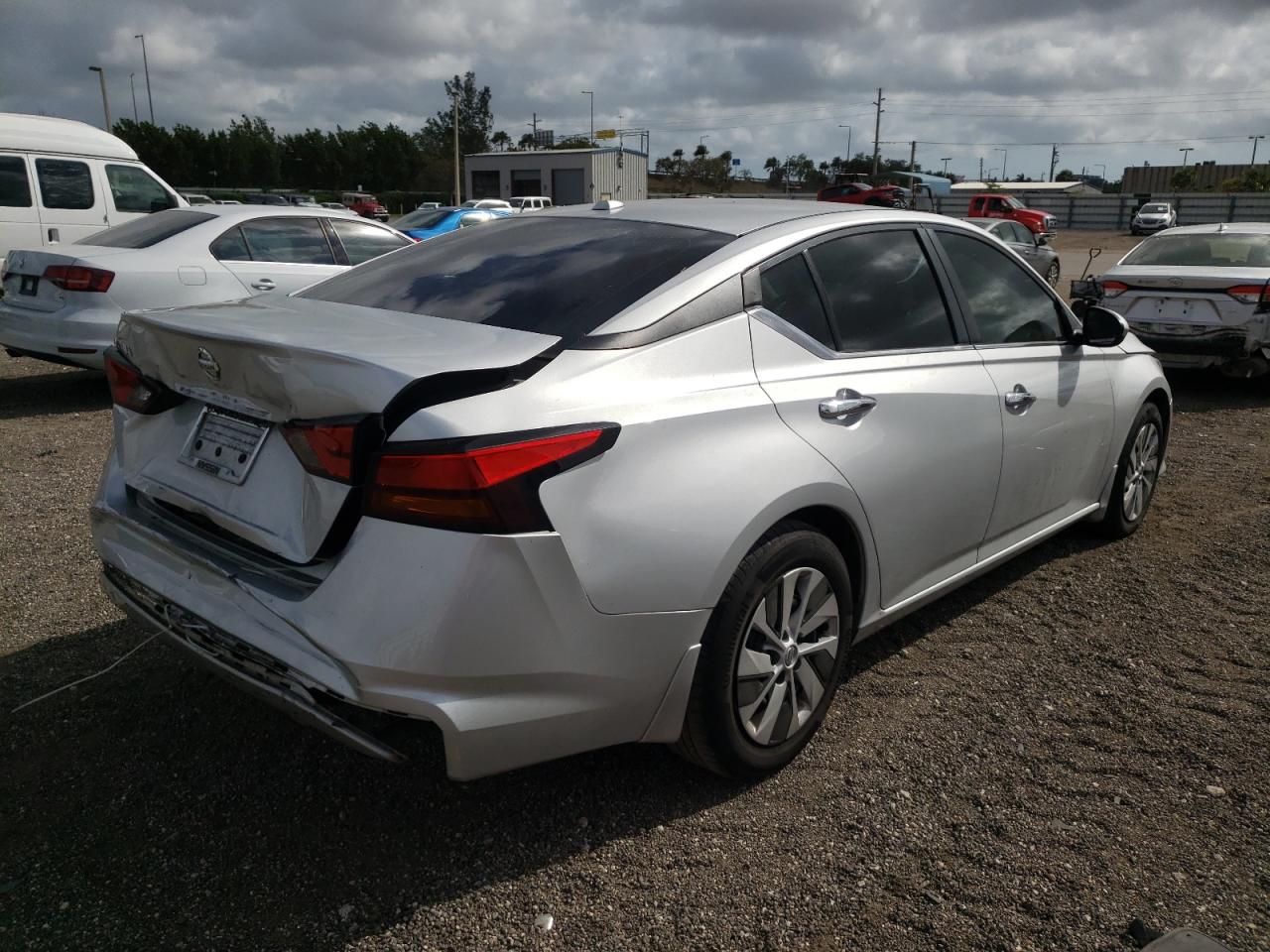 Photo 4 from auction – 2019 NISSAN ALTIMA S with VIN 1N4BL4BV8KC185793