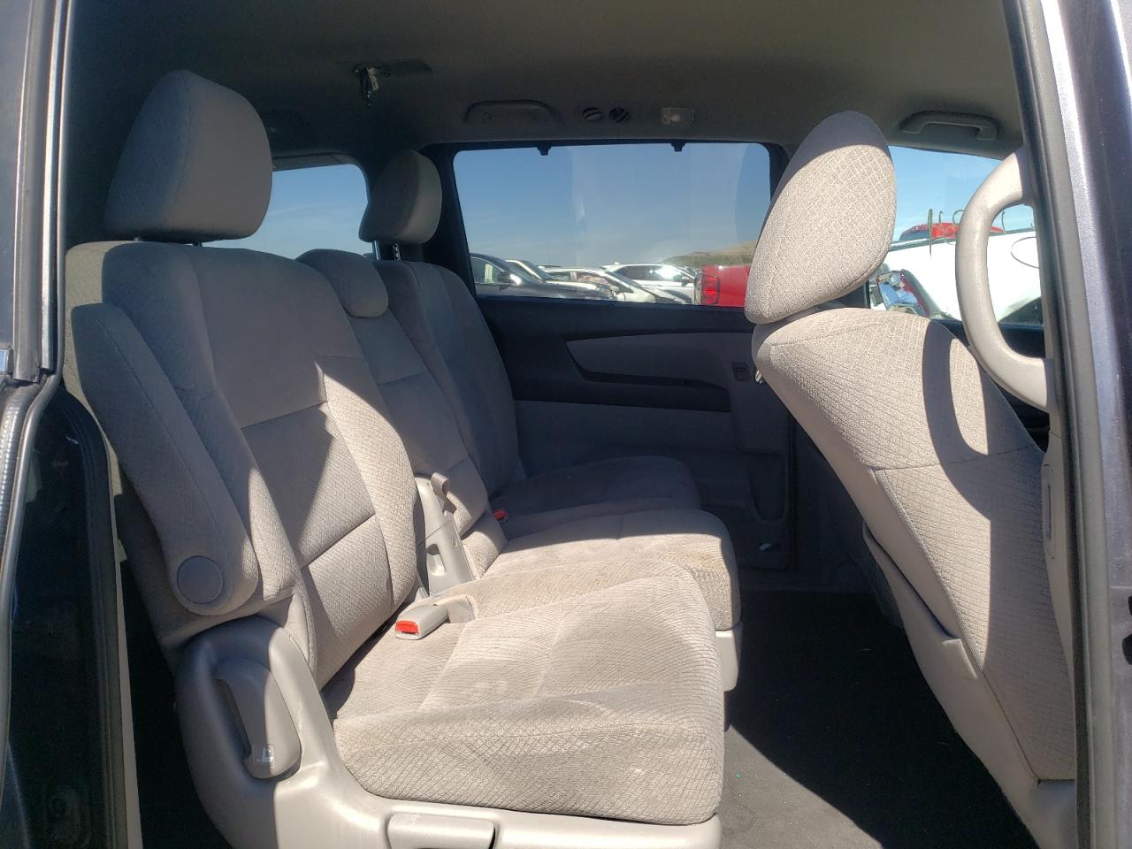 Photo 6 from auction – 2016 HONDA ODYSSEY EX with VIN 5FNRL5H43GB072633