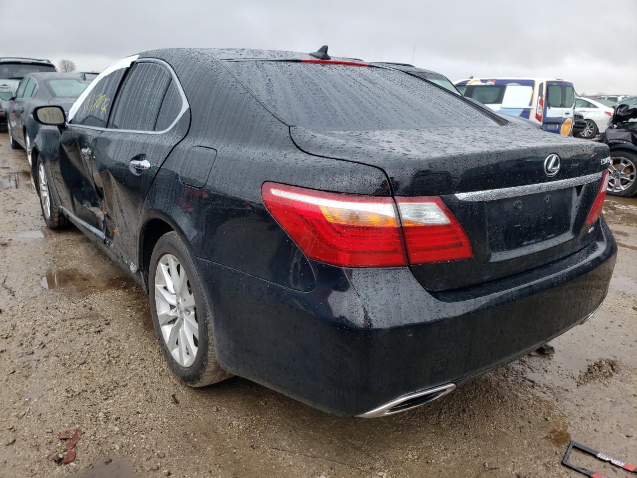 Photo 3 from auction – 2011 LEXUS LS 460 with VIN JTHCL5EF5B5010879