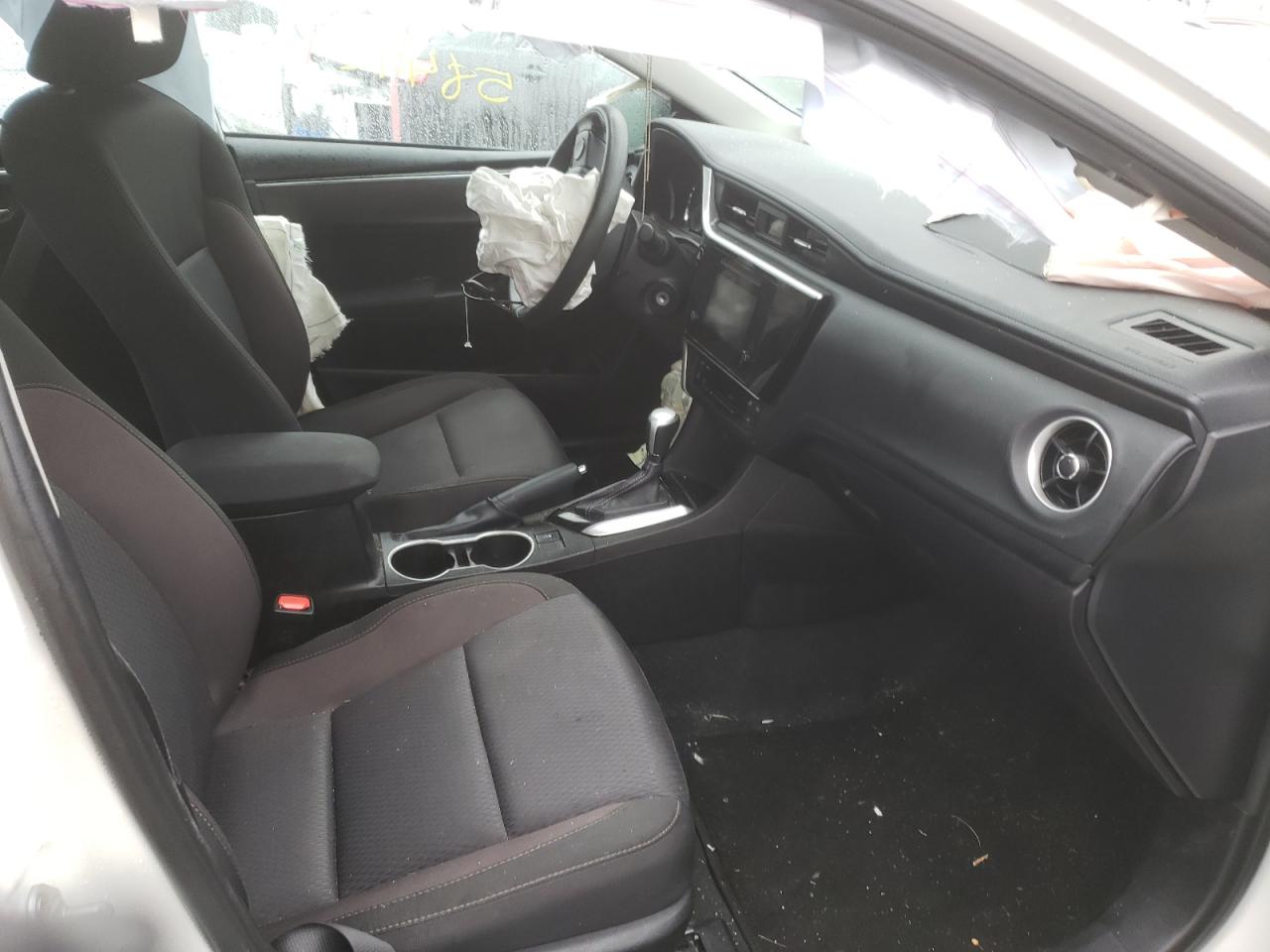 Photo 5 from auction – 2018 TOYOTA COROLLA with VIN 5YFBURHE3JP812448