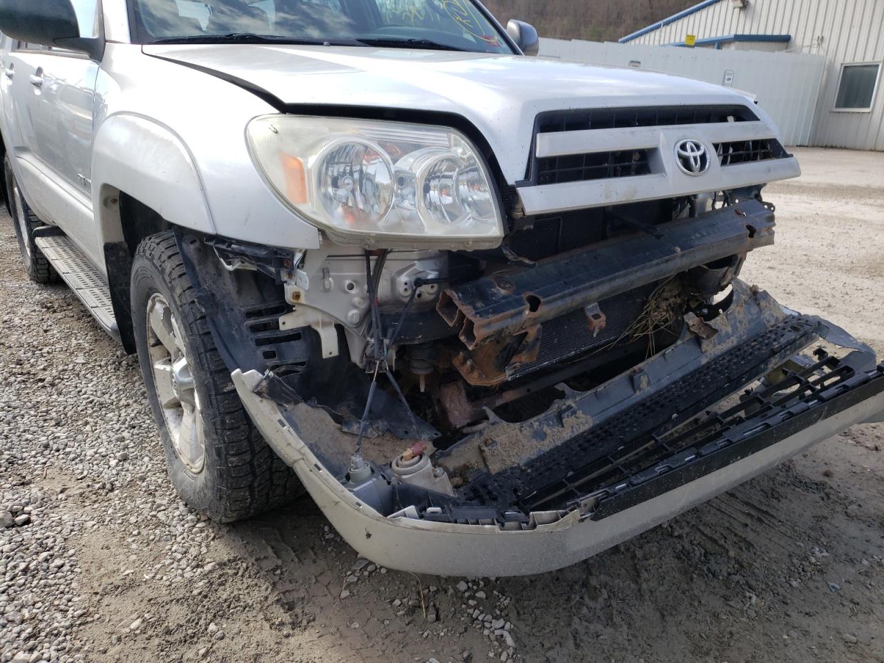 Photo 9 from auction – 2004 TOYOTA 4RUNNER SR with VIN JTEBU14R040036316