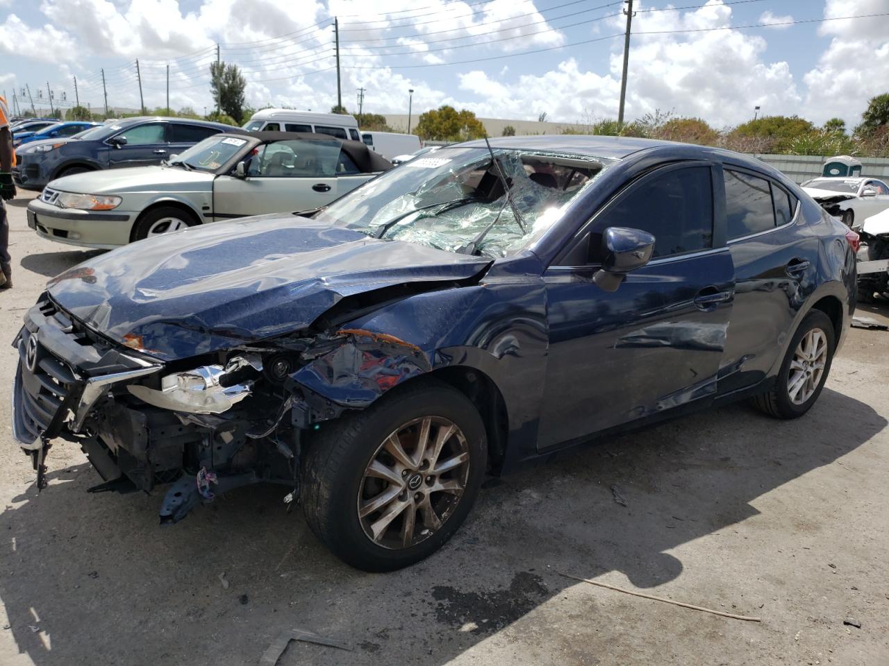 Photo 2 from auction – 2016 MAZDA 3 SPORT with VIN JM1BM1U76G1304013