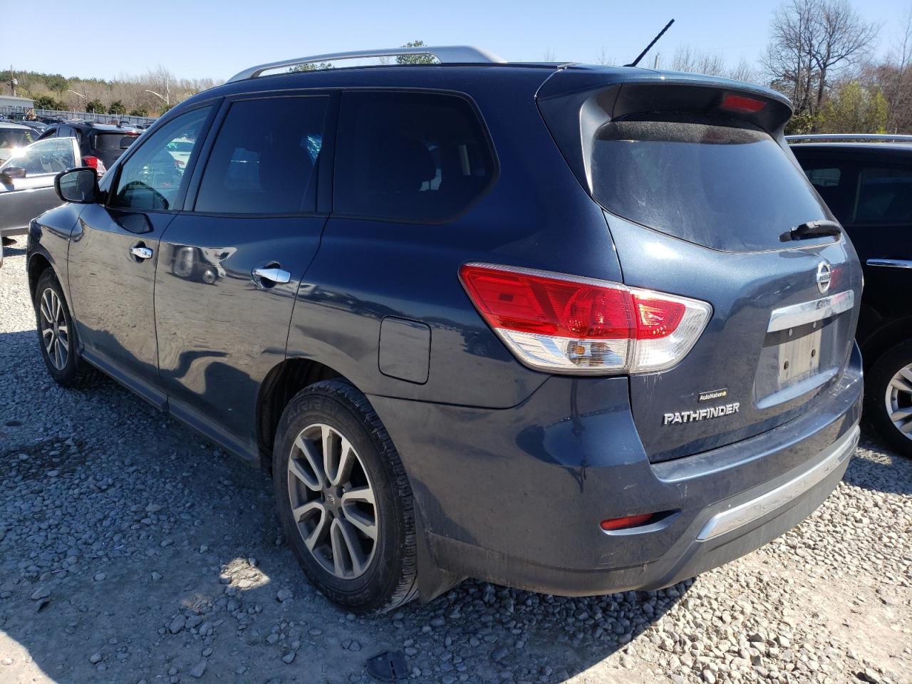 Photo 3 from auction – 2015 NISSAN PATHFINDER with VIN 5N1AR2MN4FC668575