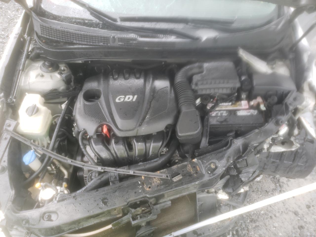 Photo 7 from auction – 2011 HYUNDAI SONATA SE with VIN 5NPEC4AC1BH027856