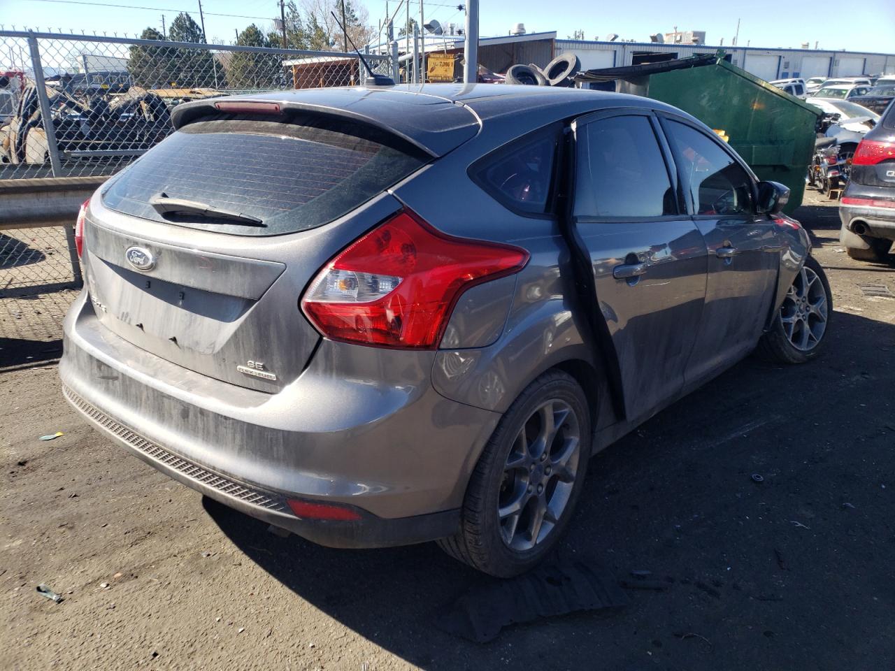 Photo 4 from auction – 2014 FORD FOCUS SE with VIN 1FADP3K22EL422246