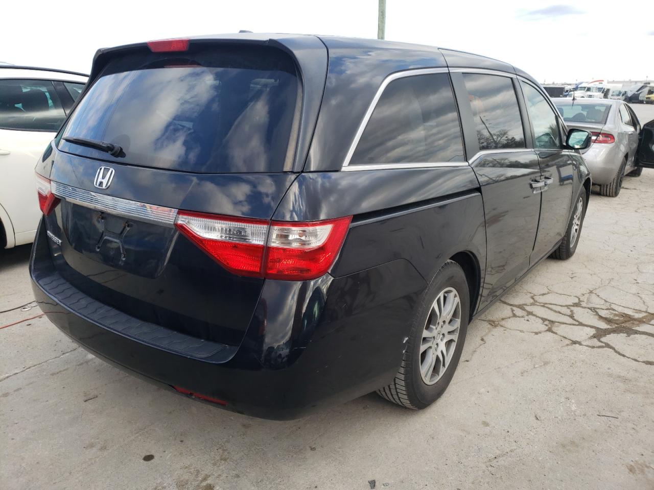 Photo 4 from auction – 2011 HONDA ODYSSEY EX with VIN 5FNRL5H64BB102961