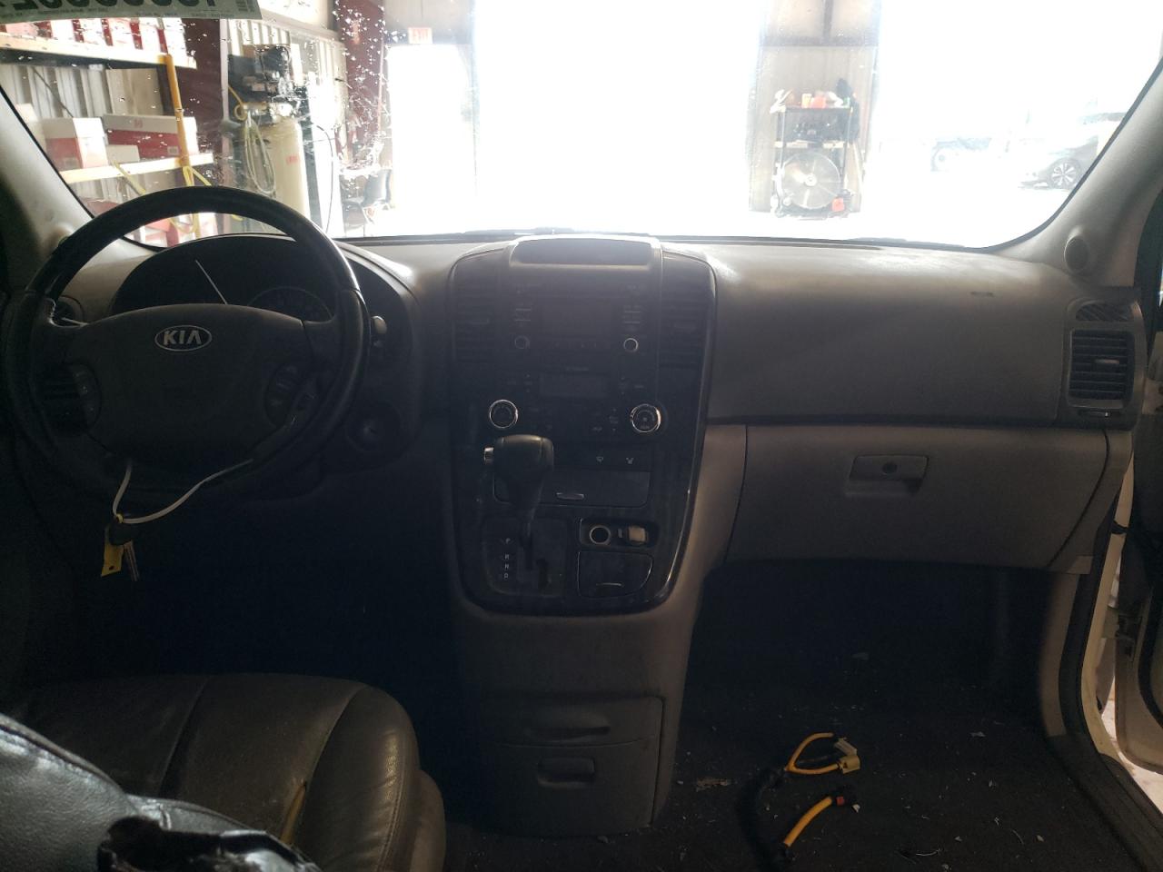 Photo 9 from auction – 2014 KIA SEDONA EX with VIN KNDMH4C79E6551364