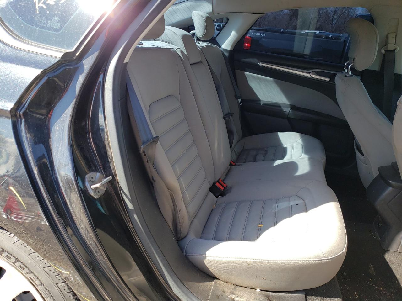 Photo 6 from auction – 2013 FORD FUSION S with VIN 3FA6P0G77DR226895