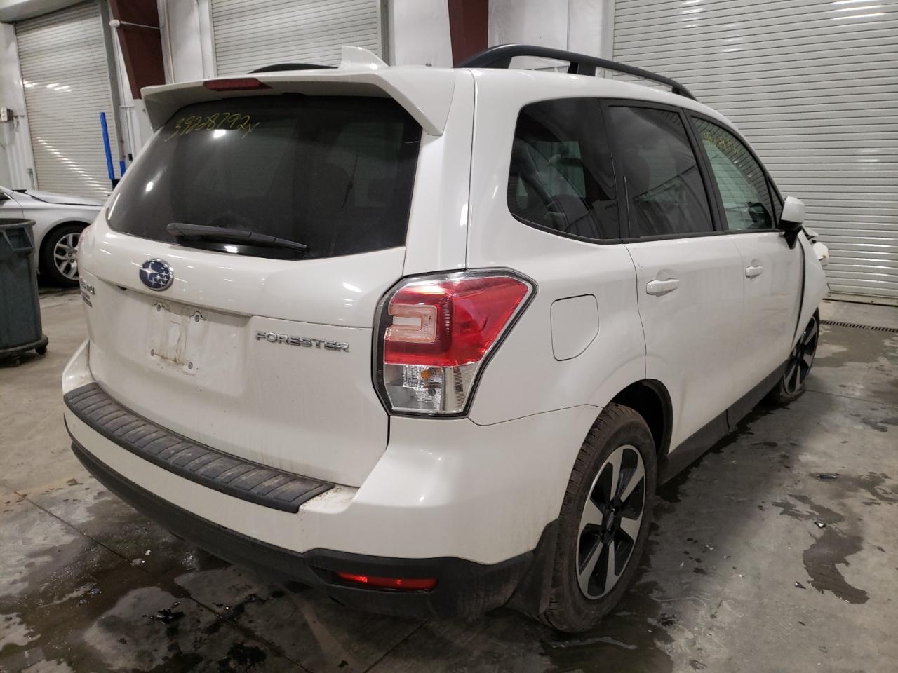 Photo 4 from auction – 2018 SUBARU FORESTER 2 with VIN JF2SJADC6JH593223