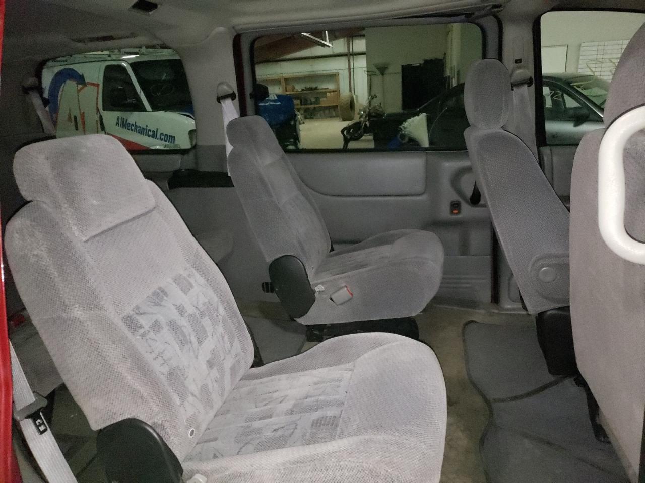 Photo 6 from auction – 2004 PONTIAC MONTANA with VIN 1GMDX03E84D174140