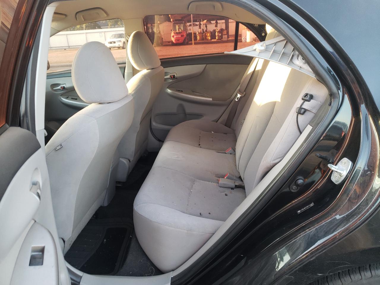 Photo 6 from auction – 2011 TOYOTA COROLLA BA with VIN JTDBU4EE5B9156686