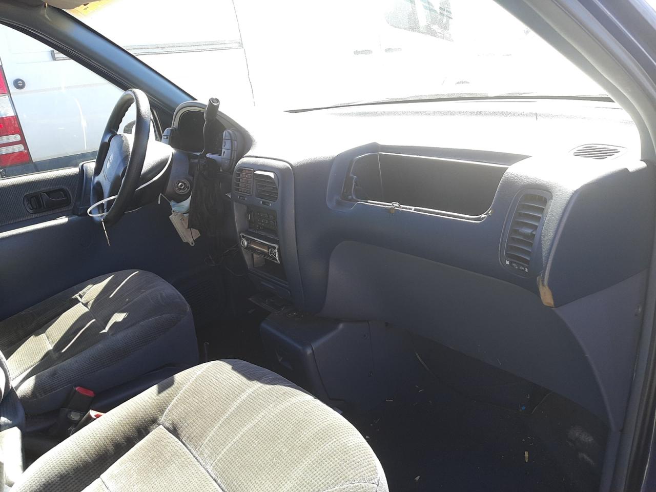 Photo 9 from auction – 1995 NISSAN QUEST XE with VIN 4N2DN11W2SD838079