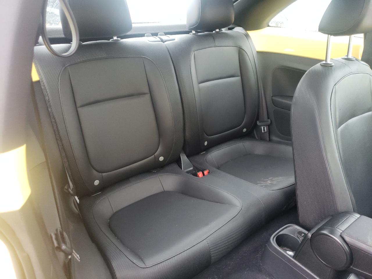 Photo 6 from auction – 2012 VOLKSWAGEN BEETLE with VIN 3VWJX7AT2CM646141