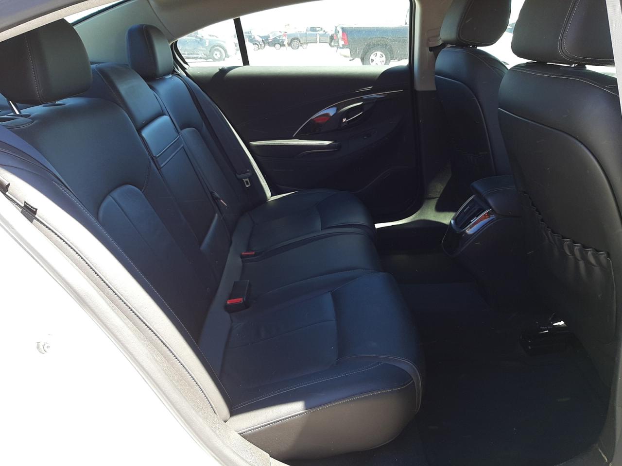 Photo 6 from auction – 2015 BUICK LACROSSE with VIN 1G4GB5G38FF142622