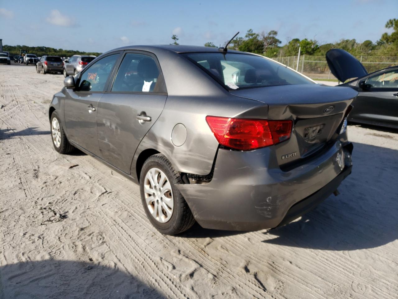 صورة رقم 3 من المزاد - 2012 KIA FORTE EX مع VIN KNAFU4A20C5506888
