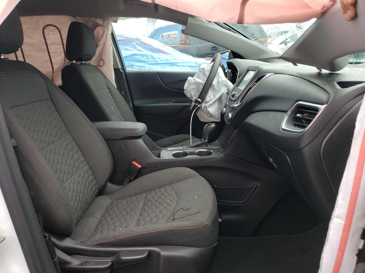 Photo 5 from auction – 2018 CHEVROLET EQUINOX LT with VIN 3GNAXSEV2JS546428