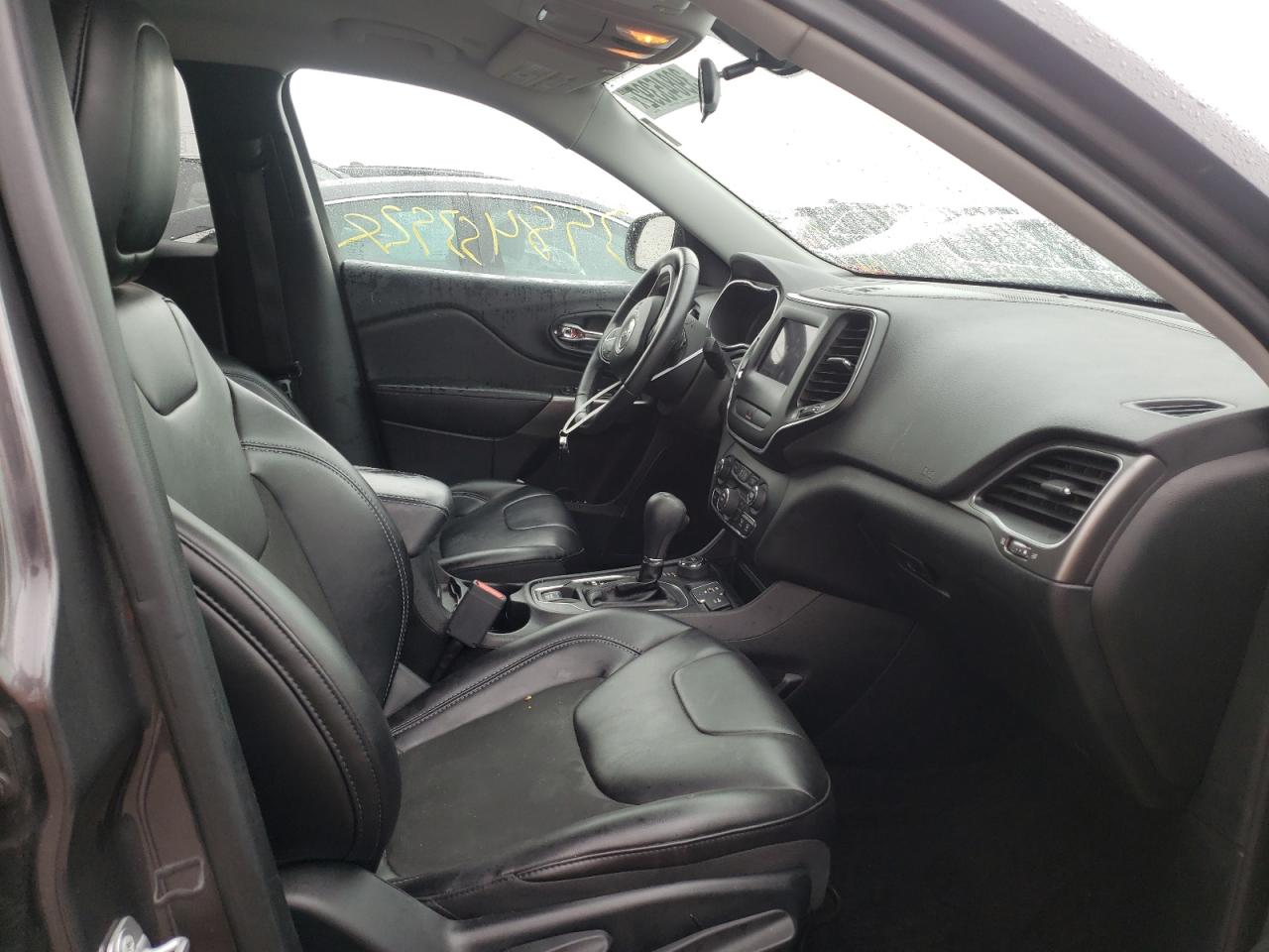 Photo 5 from auction – 2019 JEEP CHEROKEE L with VIN 1C4PJMLBXKD238997