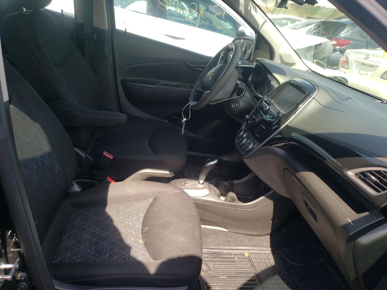 Photo 5 from auction – 2019 CHEVROLET SPARK 1LT with VIN KL8CD6SA5KC749428