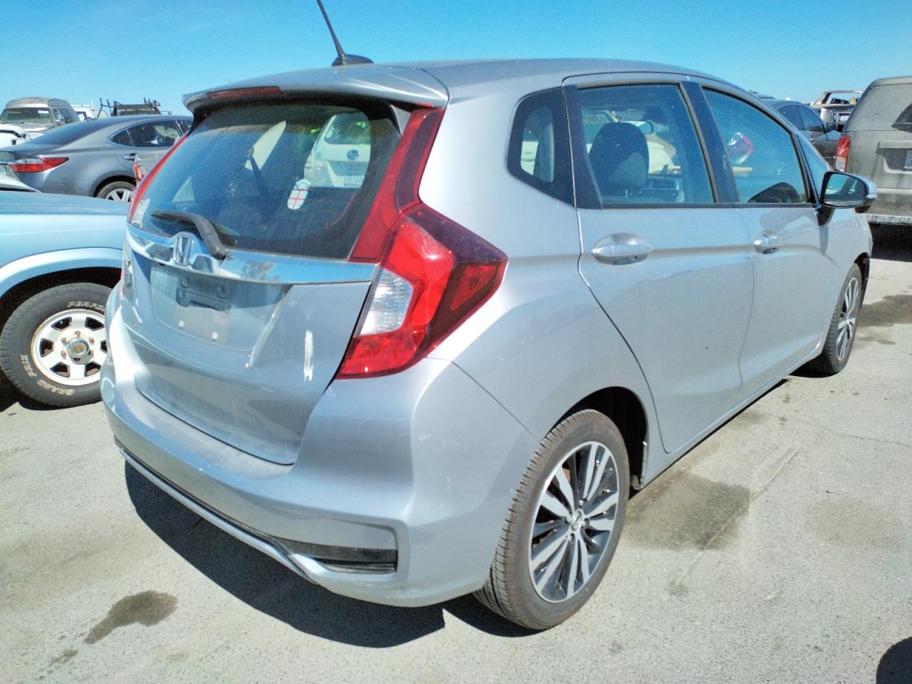 Photo 4 from auction – 2018 HONDA FIT EX with VIN 3HGGK5H85JM719082