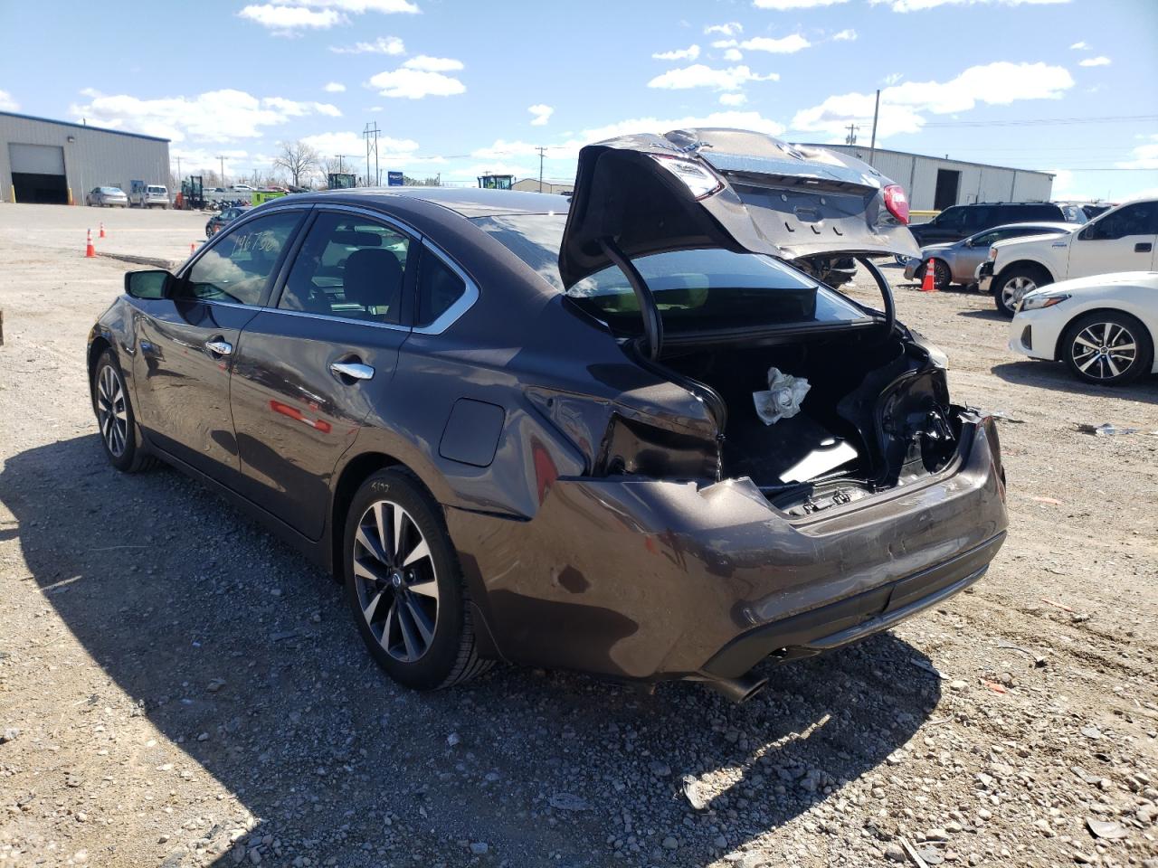 Photo 3 from auction – 2017 NISSAN ALTIMA 2.5 with VIN 1N4AL3AP1HC130913