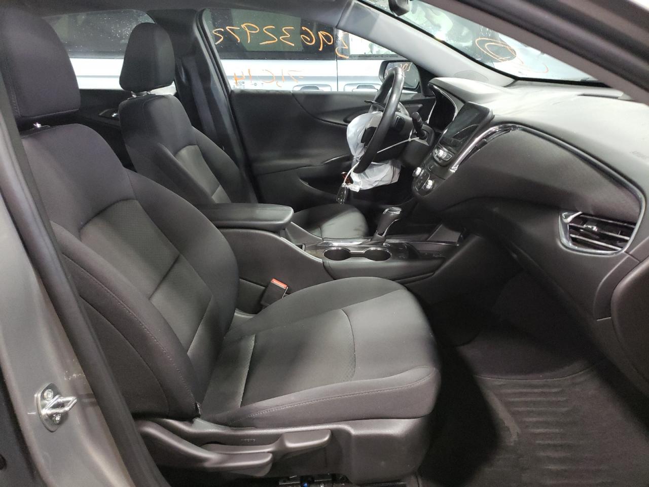Photo 5 from auction – 2017 CHEVROLET MALIBU LT with VIN 1G1ZE5STXHF158134