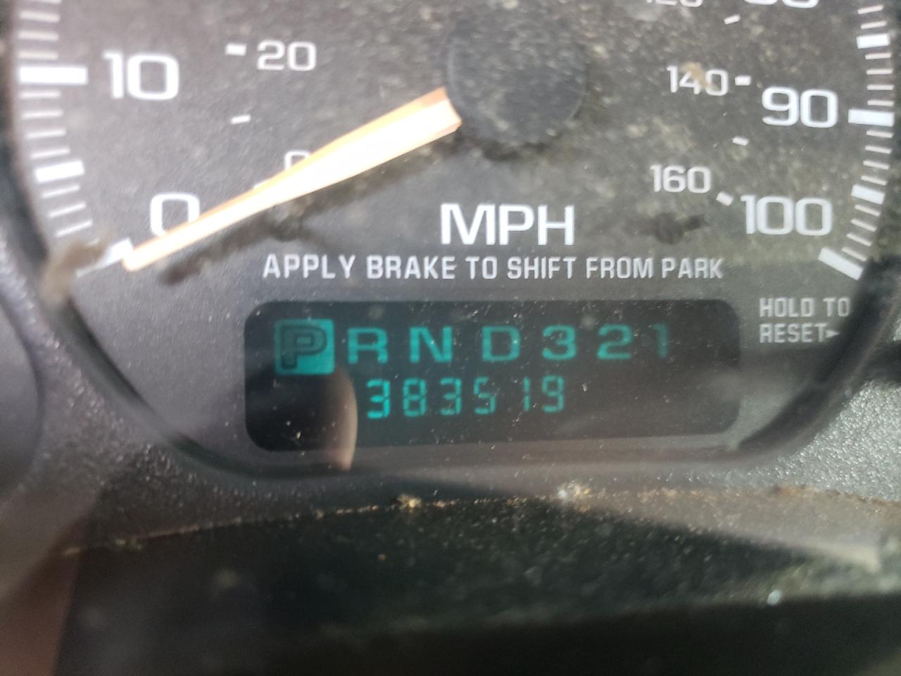 Photo 8 from auction – 2002 CHEVROLET SILVERADO with VIN 2GCEK19T721330356