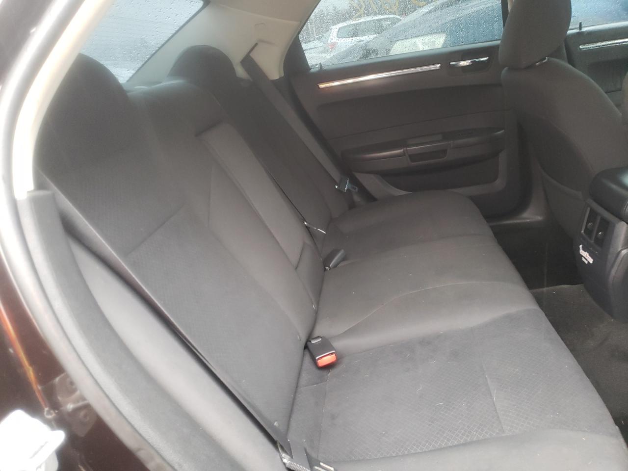 Photo 6 from auction – 2010 CHRYSLER 300 TOURIN with VIN 2C3CA4CDXAH158427