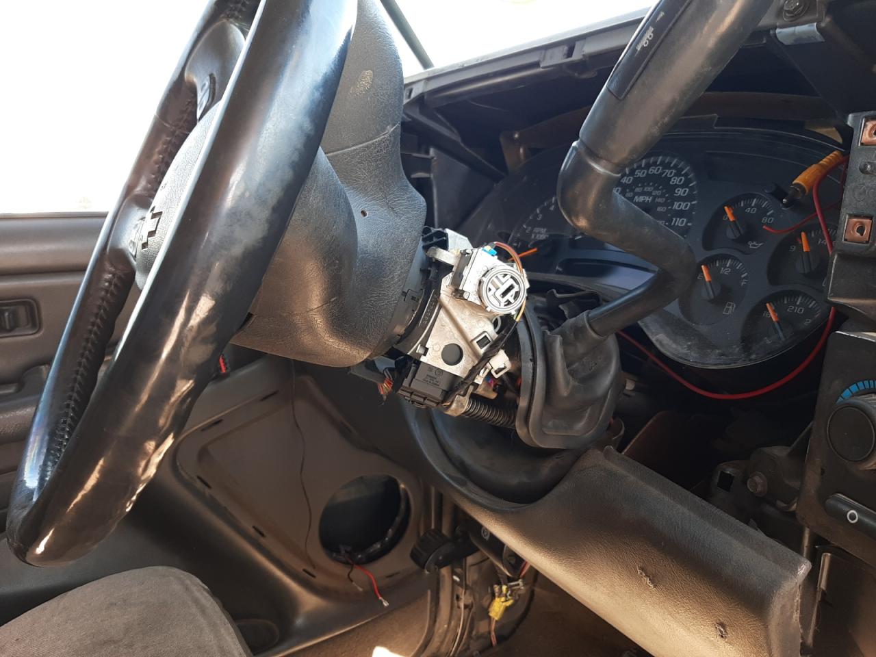Photo 9 from auction – 2005 CHEVROLET SILVERADO with VIN 2GCEC13T851182096
