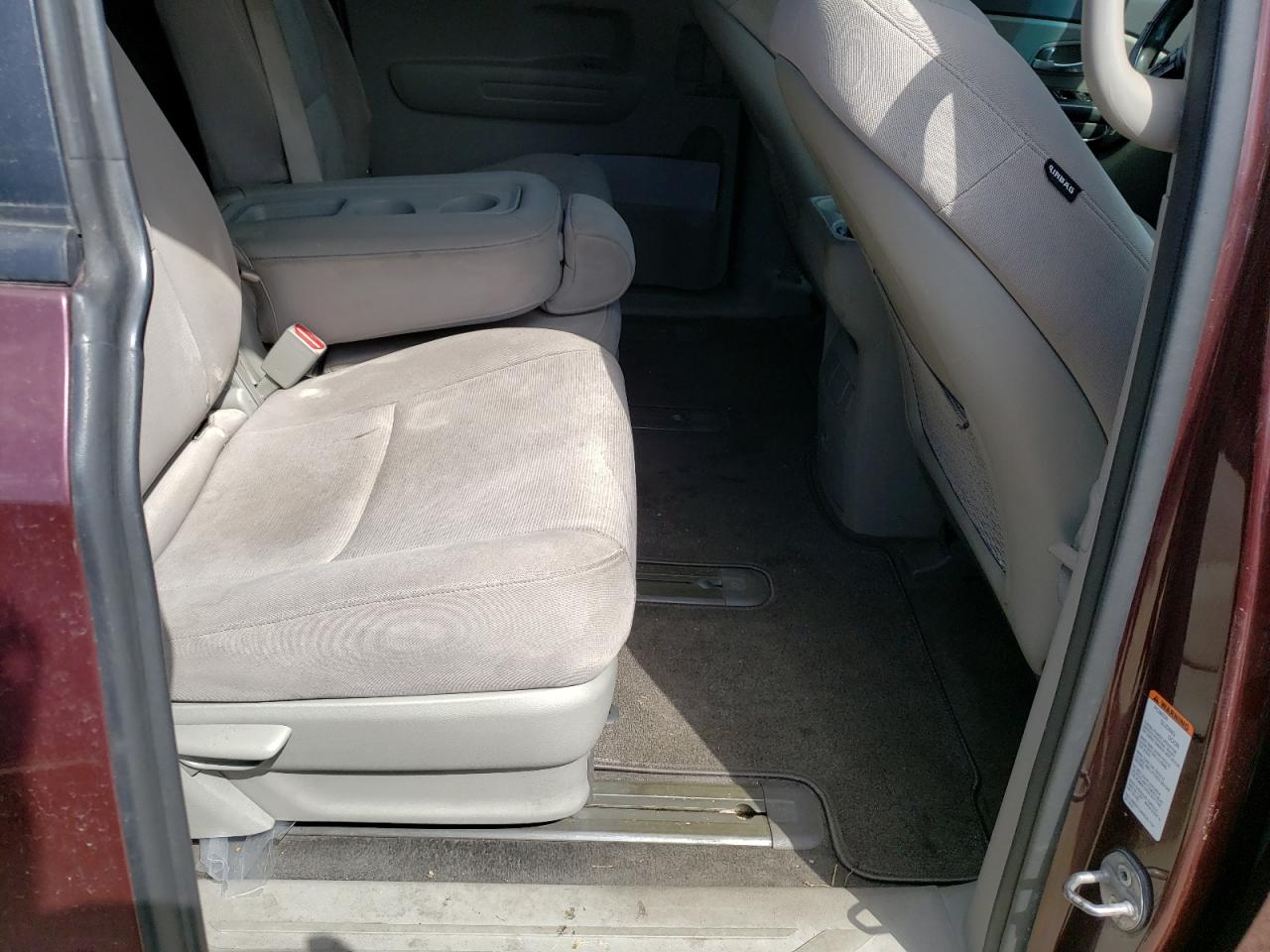 Photo 6 from auction – 2015 KIA SEDONA LX with VIN KNDMB5C19F6063987